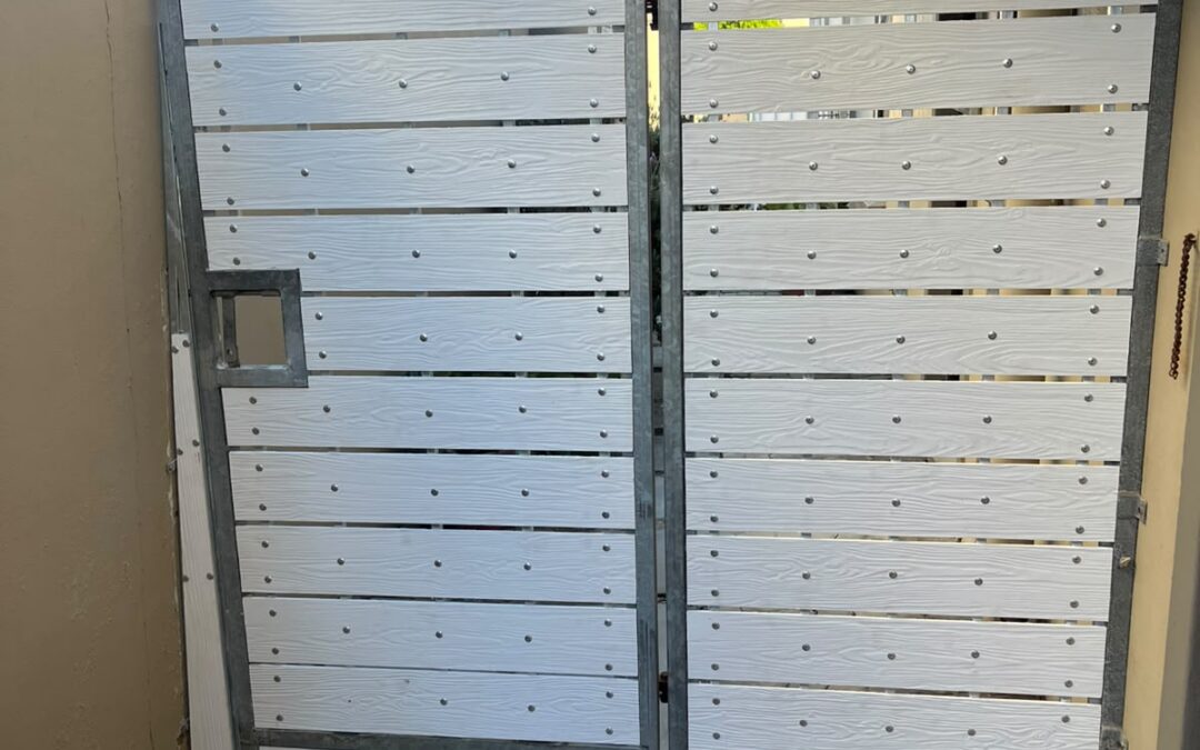 Clad Pedestrian Gate – Melkbosstrand