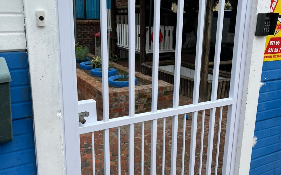 White Pedestrian Gate – Table View