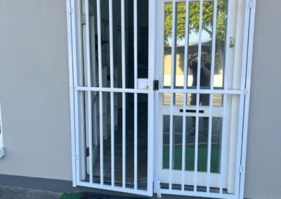 Entrance Security Gate – Table View