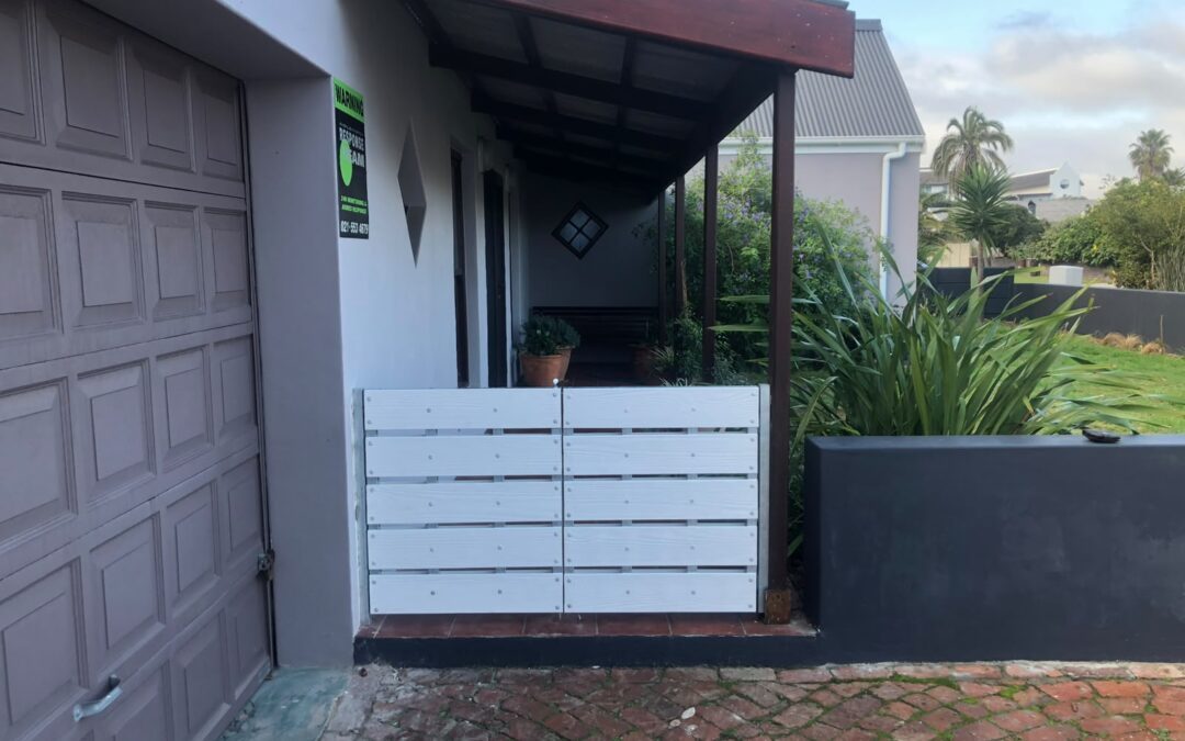 Small Clad Pedestrian Gate – Melkbosstrand